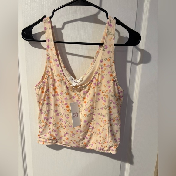 Pink Rose Tops - Pink rose crop top NWT size Large.